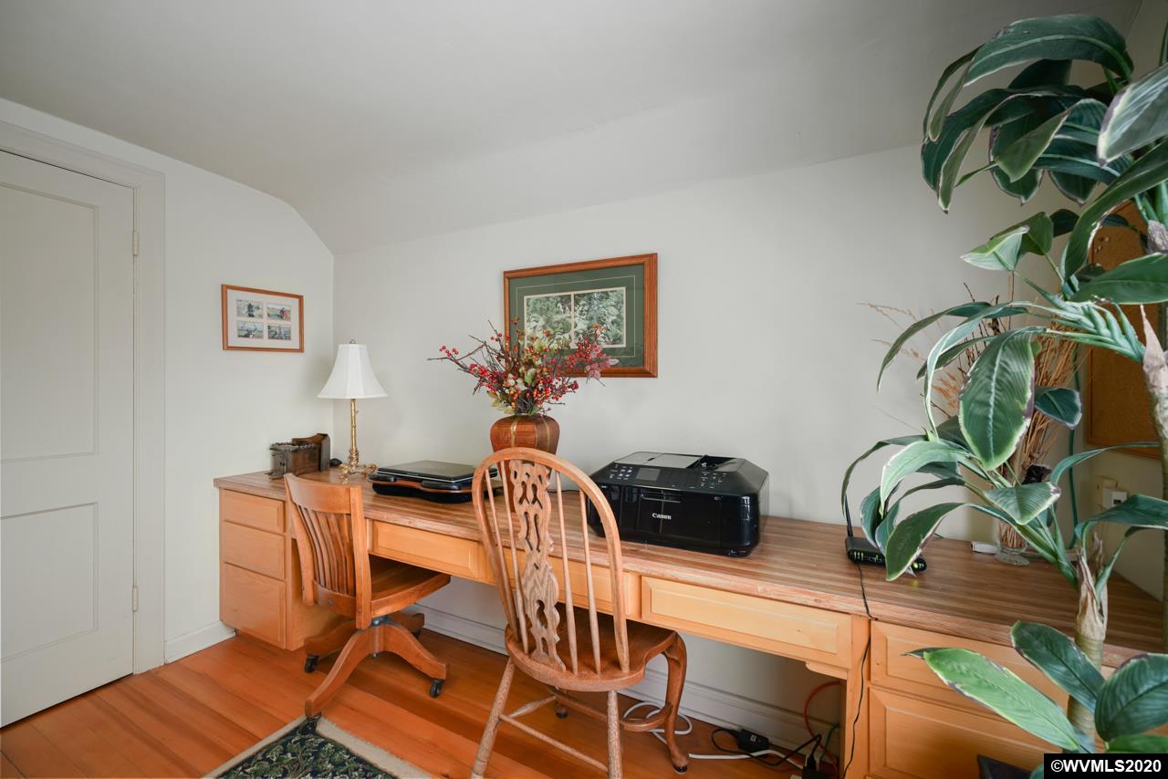 944 Howell Prairie Road Northeast Salem, OR 97317 - Photo 24 of 42 Gallery Image 24
