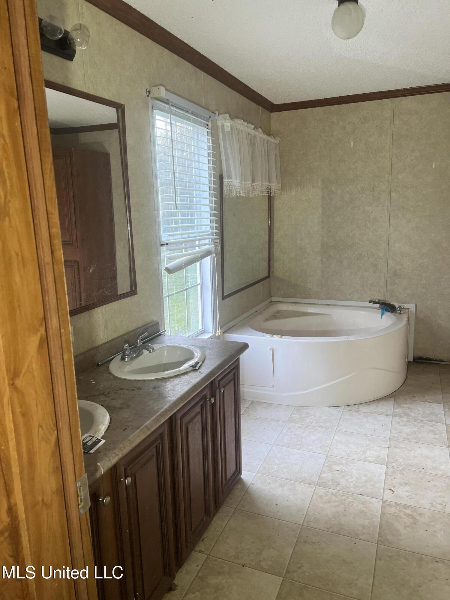 2774 Loyd Star Lane Northwest Wesson, MS 39191 - Photo 19 of 32 2774 loyd star master bathroom