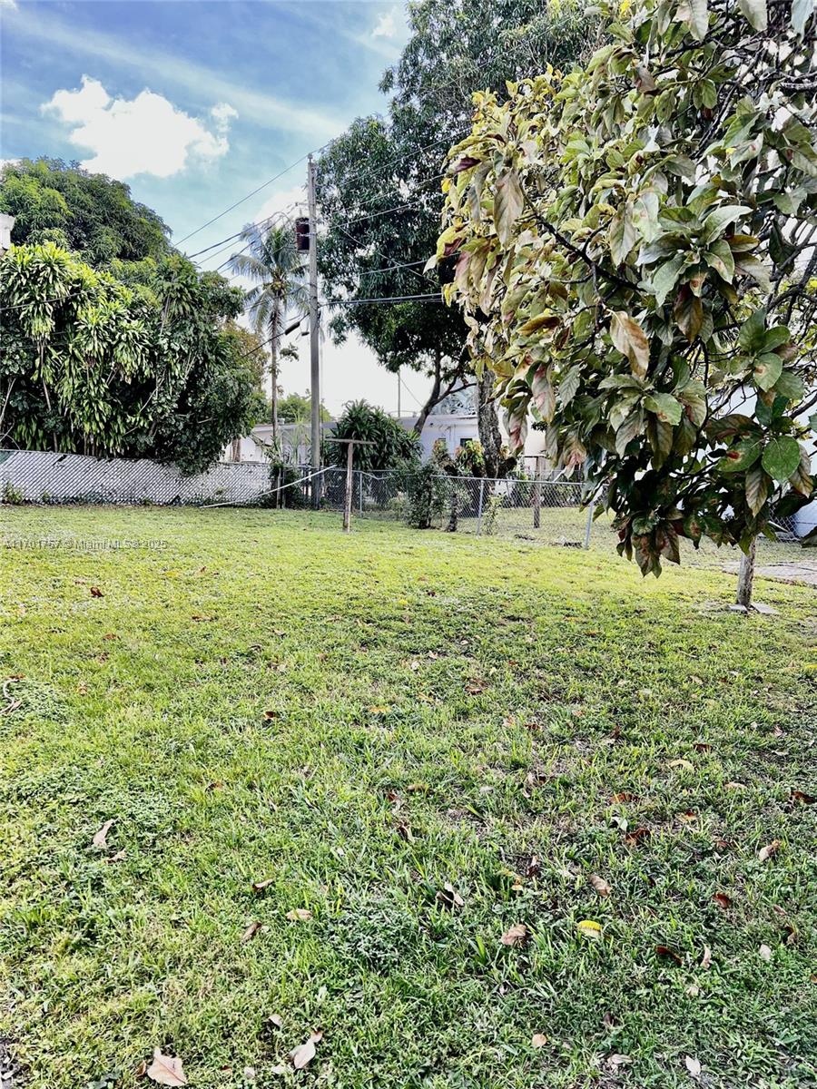 956 West 68th Street Hialeah, FL 33014 - Photo 21 of 21 a view of outdoor space and yard