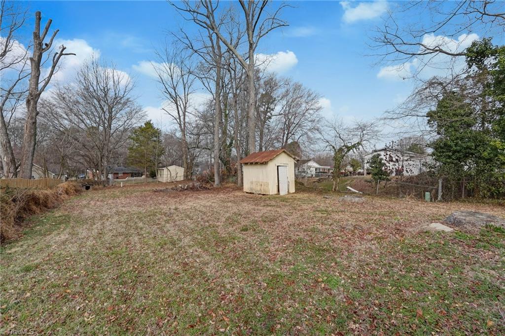 2202 Willow Road Greensboro, NC 27406 - Photo 18 of 19