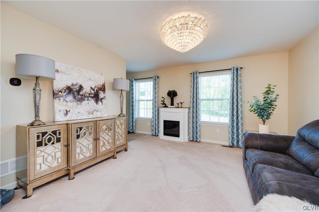 238 Longview Drive Reading, PA 19608 - Photo 7 of 43