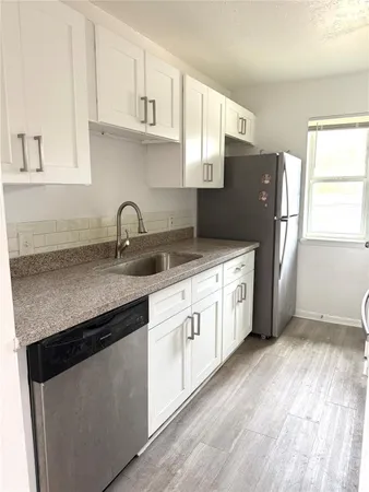 $950 | 200 Hill Street, Unit 1, Sealy, TX 77474