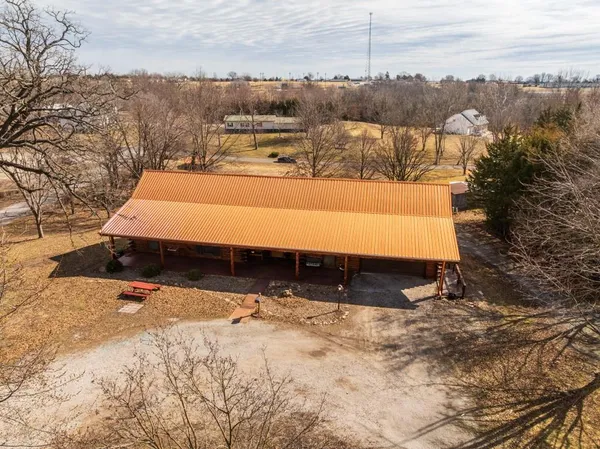 $345,600 | 220 North Elm Street, Stanberry, MO 64489