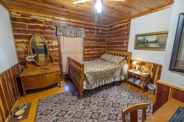$345,600 | 220 North Elm Street, Stanberry, MO 64489