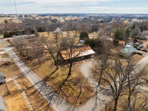 $345,600 | 220 North Elm Street, Stanberry, MO 64489