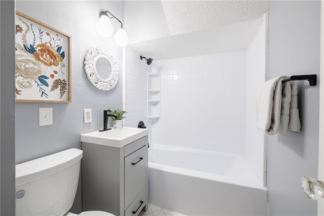 874 Helendale Road Irondequoit, NY 14609 - Photo 14 of 23