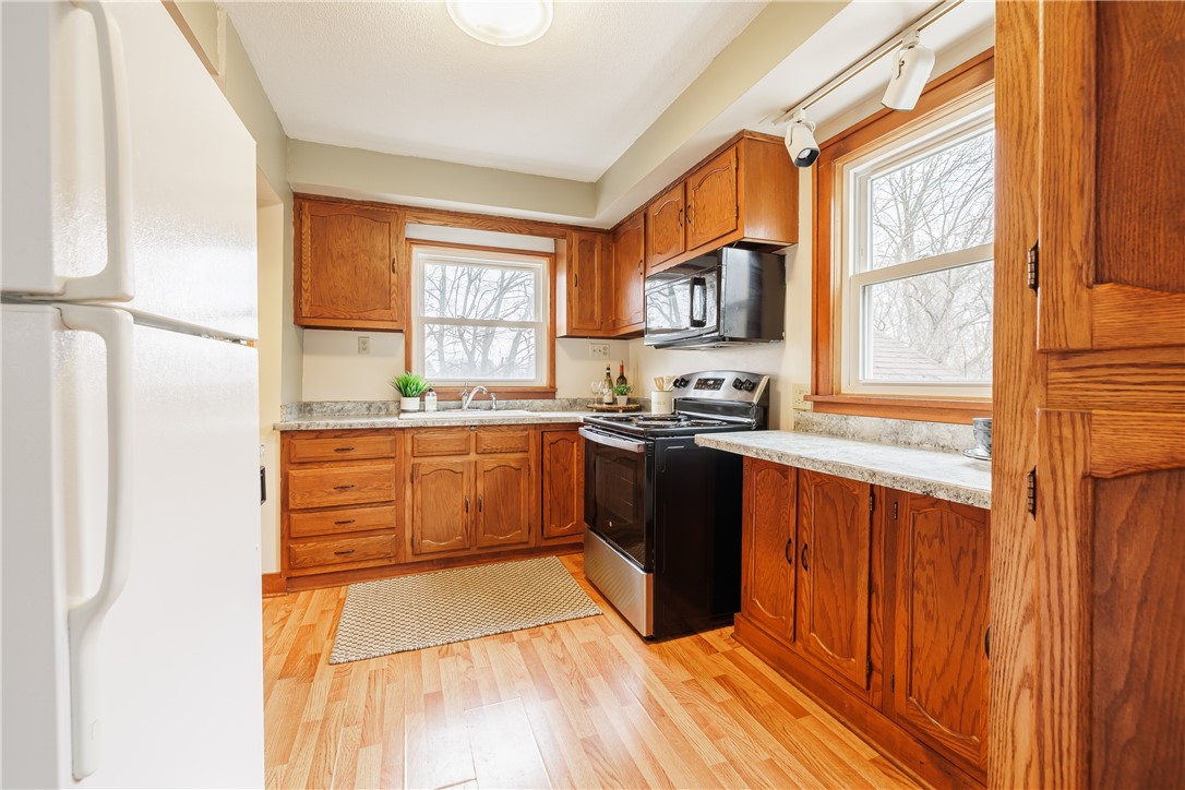 874 Helendale Road Irondequoit, NY 14609 - Photo 10 of 23