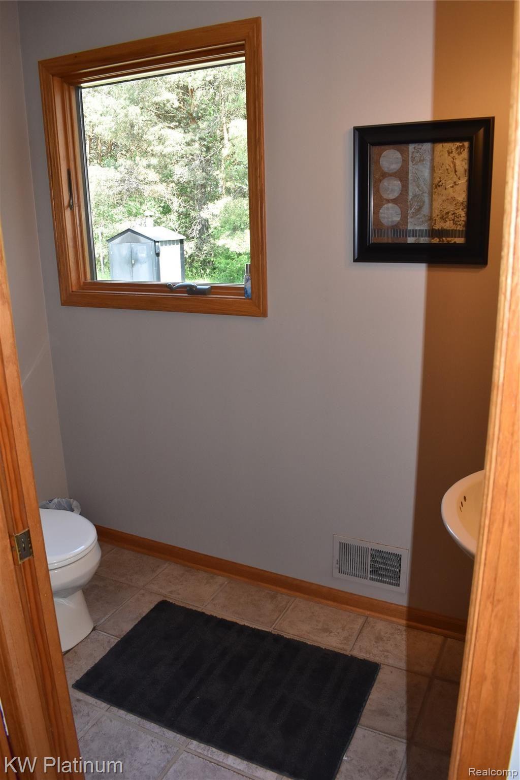 11364 Norman Road Yale, MI 48097 - Photo 14 of 48 DSC_0223.JPG