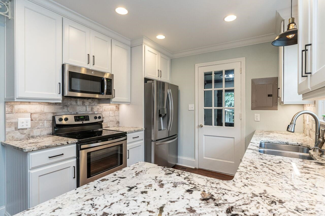 1936 Fairfield Drive Raleigh, NC 27608 - Photo 11 of 27 Kitchen