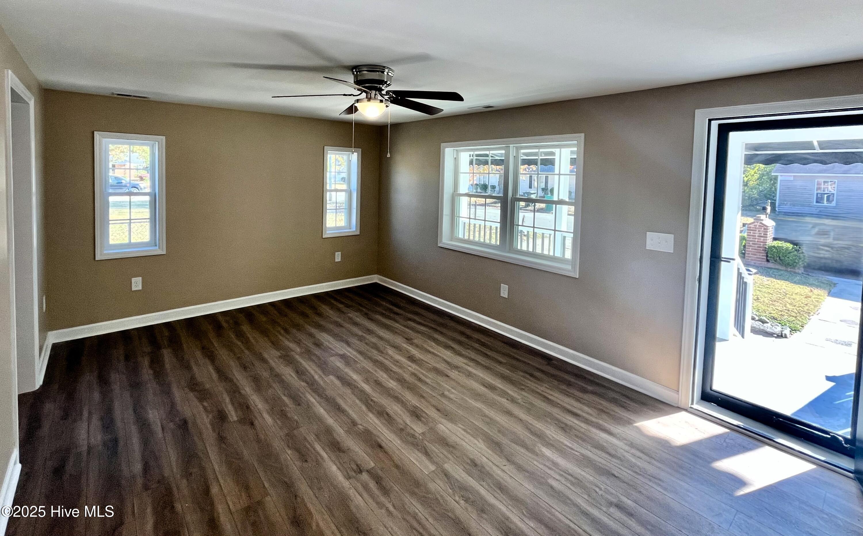 1633 Freeman Street Southeast Wilson, NC 27893 - Photo 3 of 19 IMG_4692