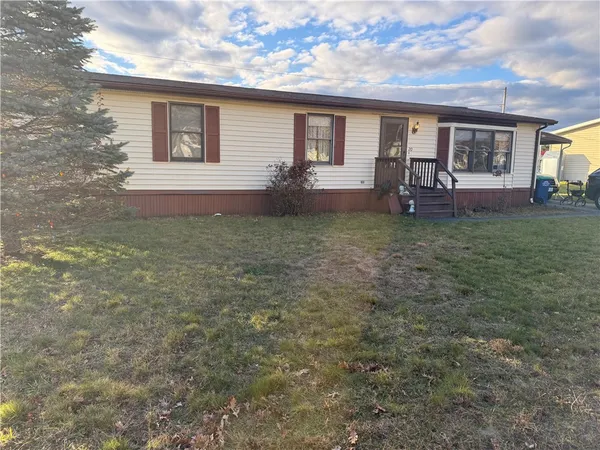 $189,000 | 20 Lane C, Coventry, RI 02816