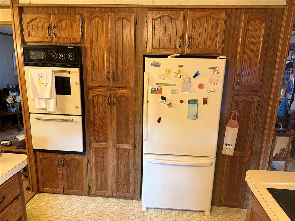 20 Lane C Coventry, RI 02816 - Photo 5 of 22