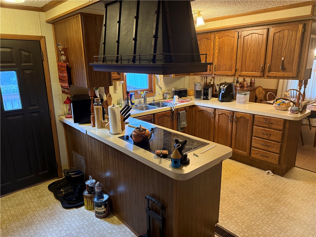 20 Lane C Coventry, RI 02816 - Photo 6 of 22