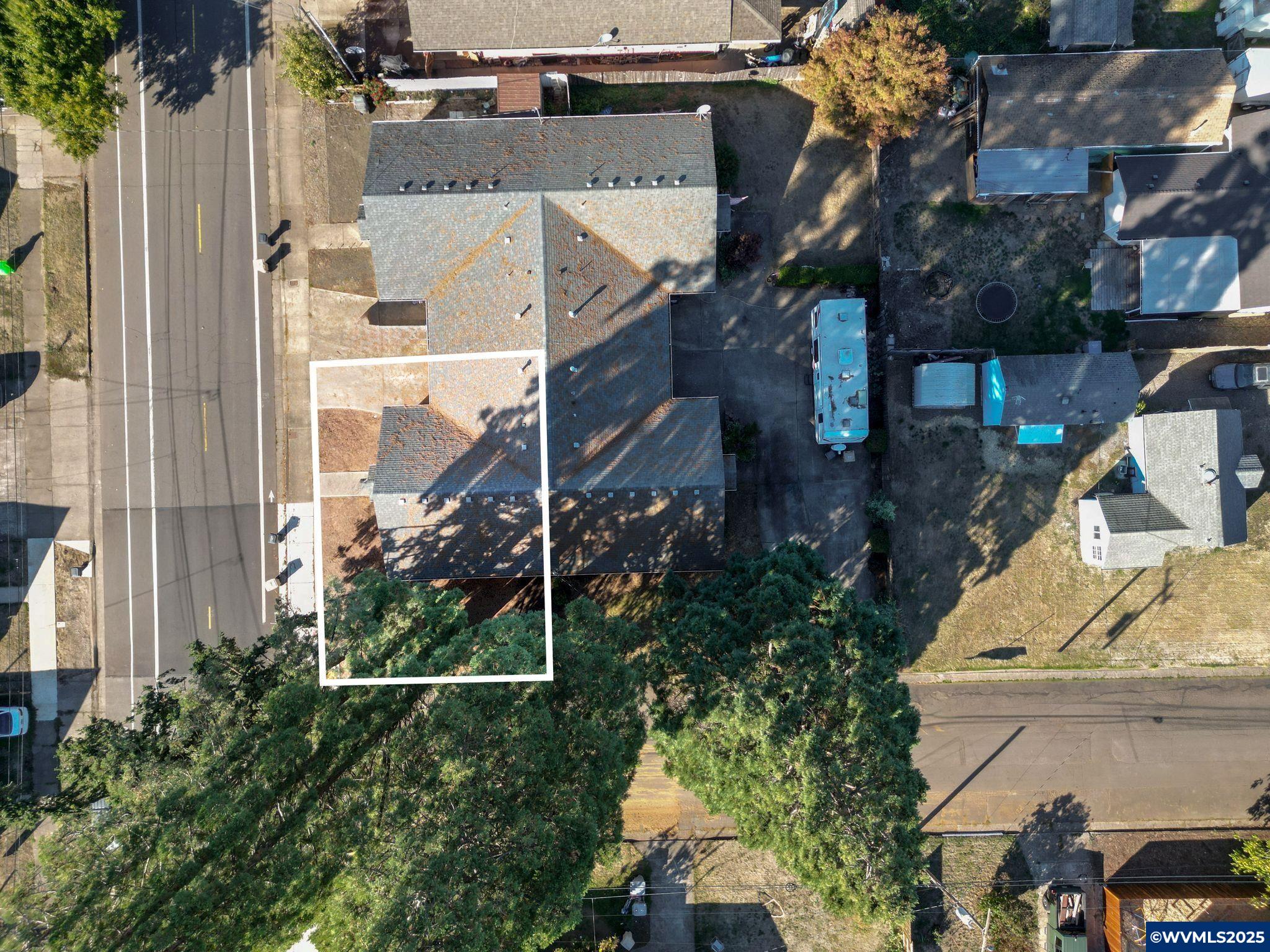 431 Southeast Geary Street Albany, OR 97321 - Photo 8 of 26