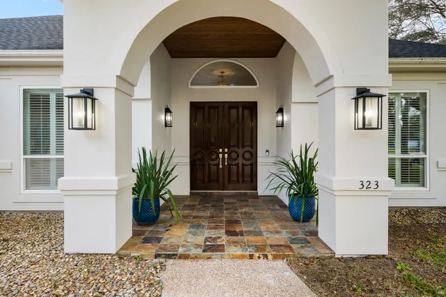 $949,000 | 323 Olympic Drive, Rockport, TX 78382