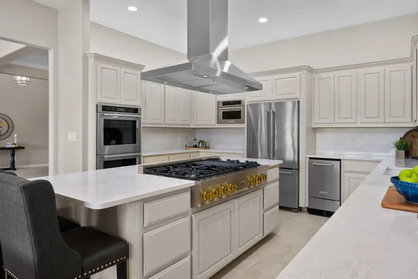 $949,000 | 323 Olympic Drive, Rockport, TX 78382
