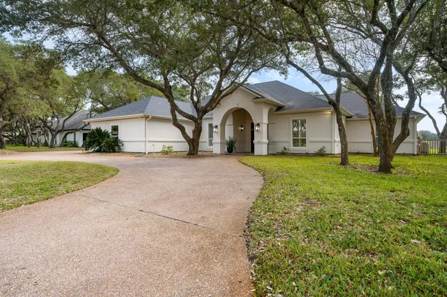 $949,000 | 323 Olympic Drive, Rockport, TX 78382