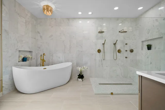 $949,000 | 323 Olympic Drive, Rockport, TX 78382