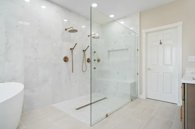 $949,000 | 323 Olympic Drive, Rockport, TX 78382