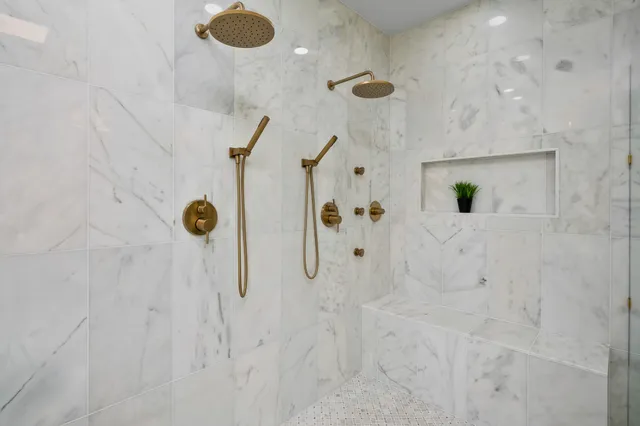 $949,000 | 323 Olympic Drive, Rockport, TX 78382