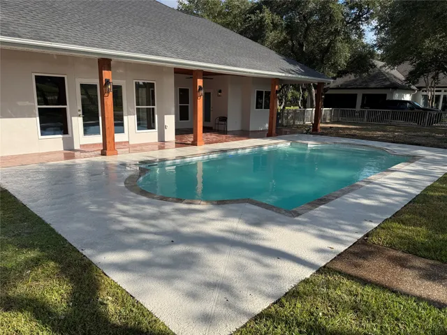 $949,000 | 323 Olympic Drive, Rockport, TX 78382