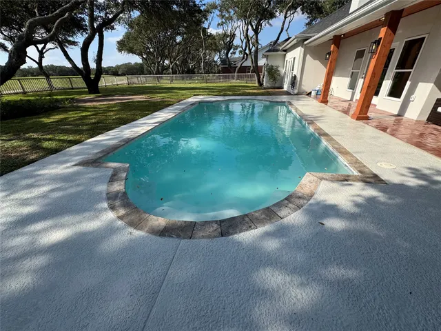 $949,000 | 323 Olympic Drive, Rockport, TX 78382