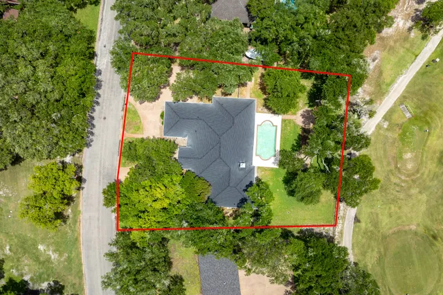 $949,000 | 323 Olympic Drive, Rockport, TX 78382