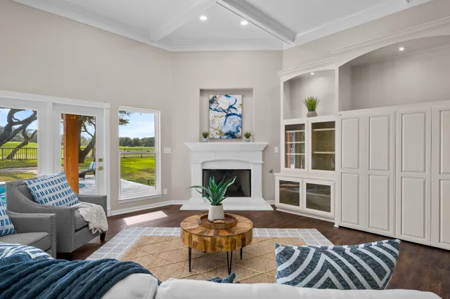 $949,000 | 323 Olympic Drive, Rockport, TX 78382