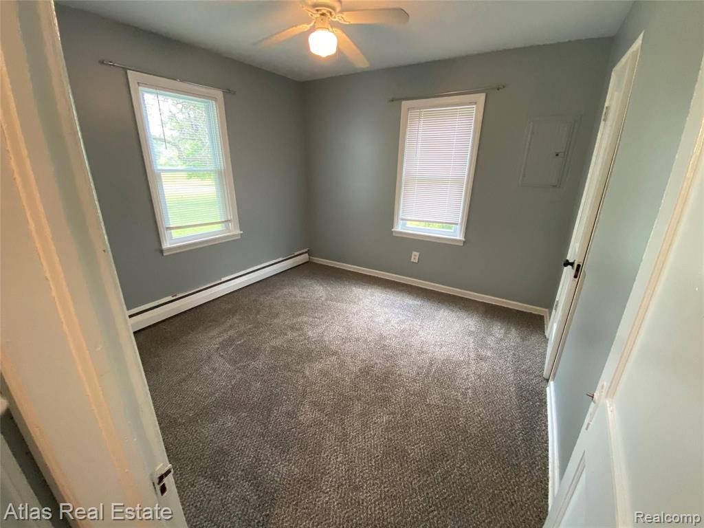 4118 South Center Road Burton, MI 48519 - Photo 11 of 12