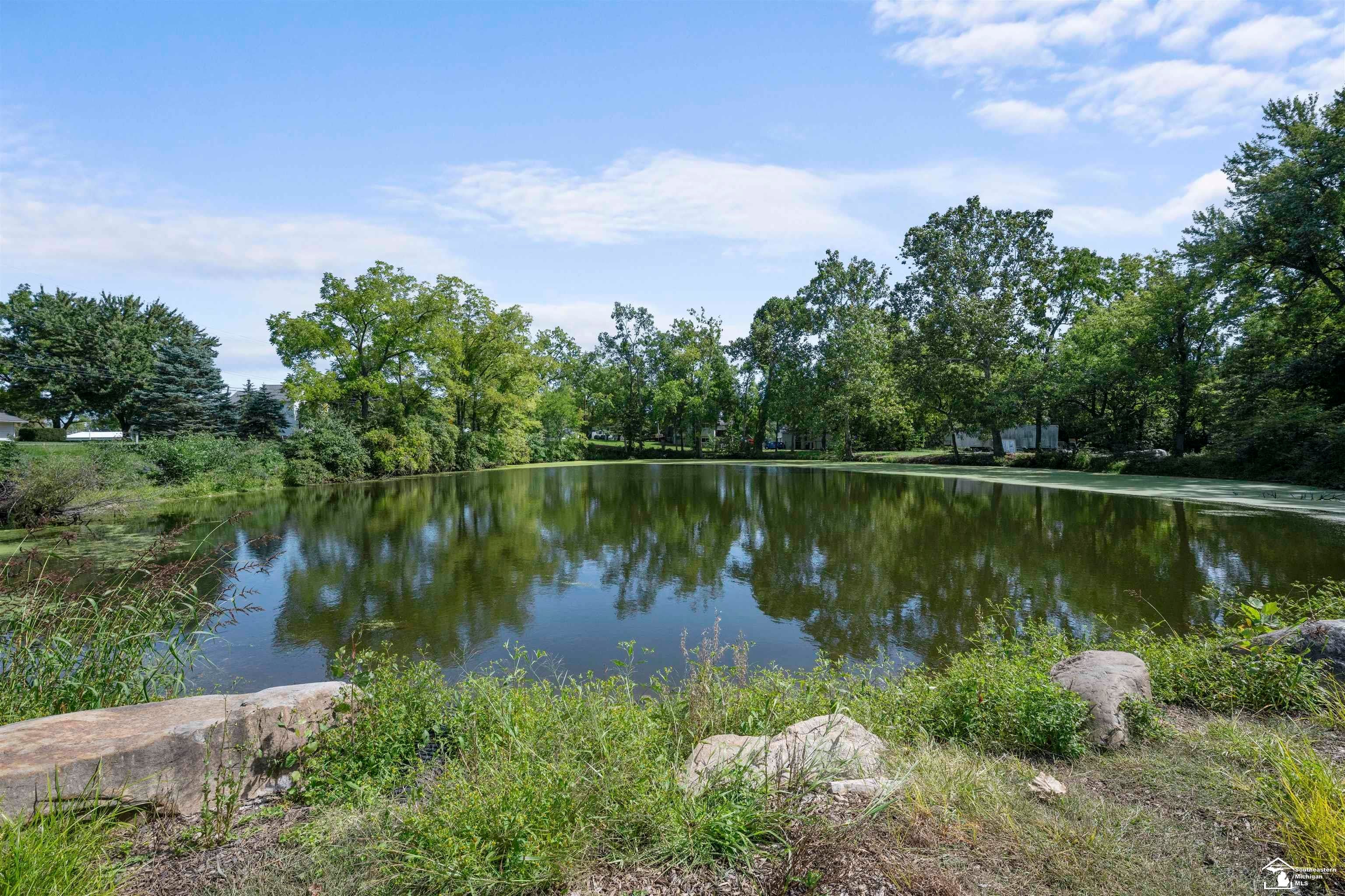 7977 North Custer Road Monroe, MI 48162 - Photo 5 of 37 Gallery Image 5