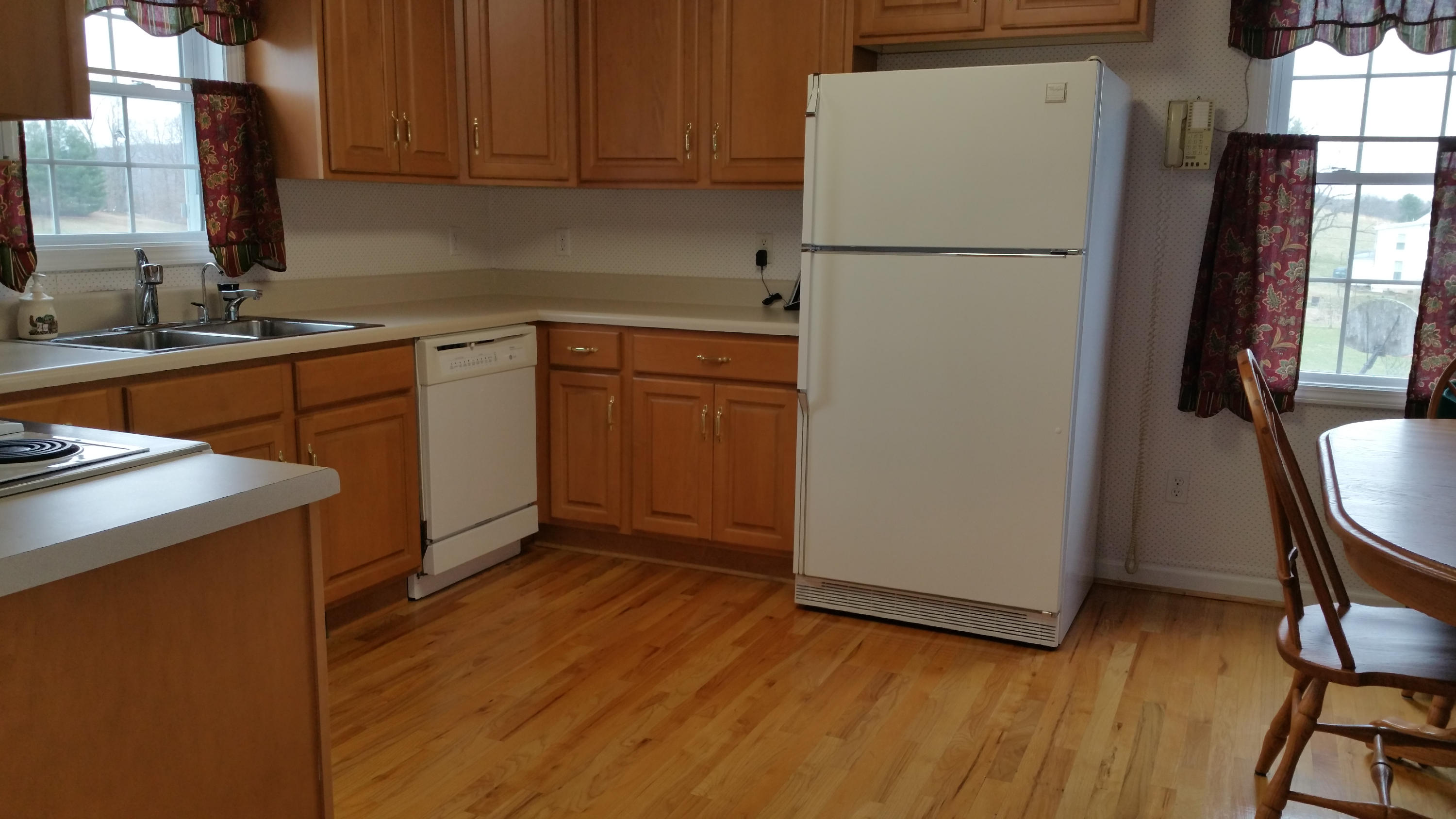 2598 Trinity Road Troutville, VA 24175 - Photo 15 of 55 Country kitchen