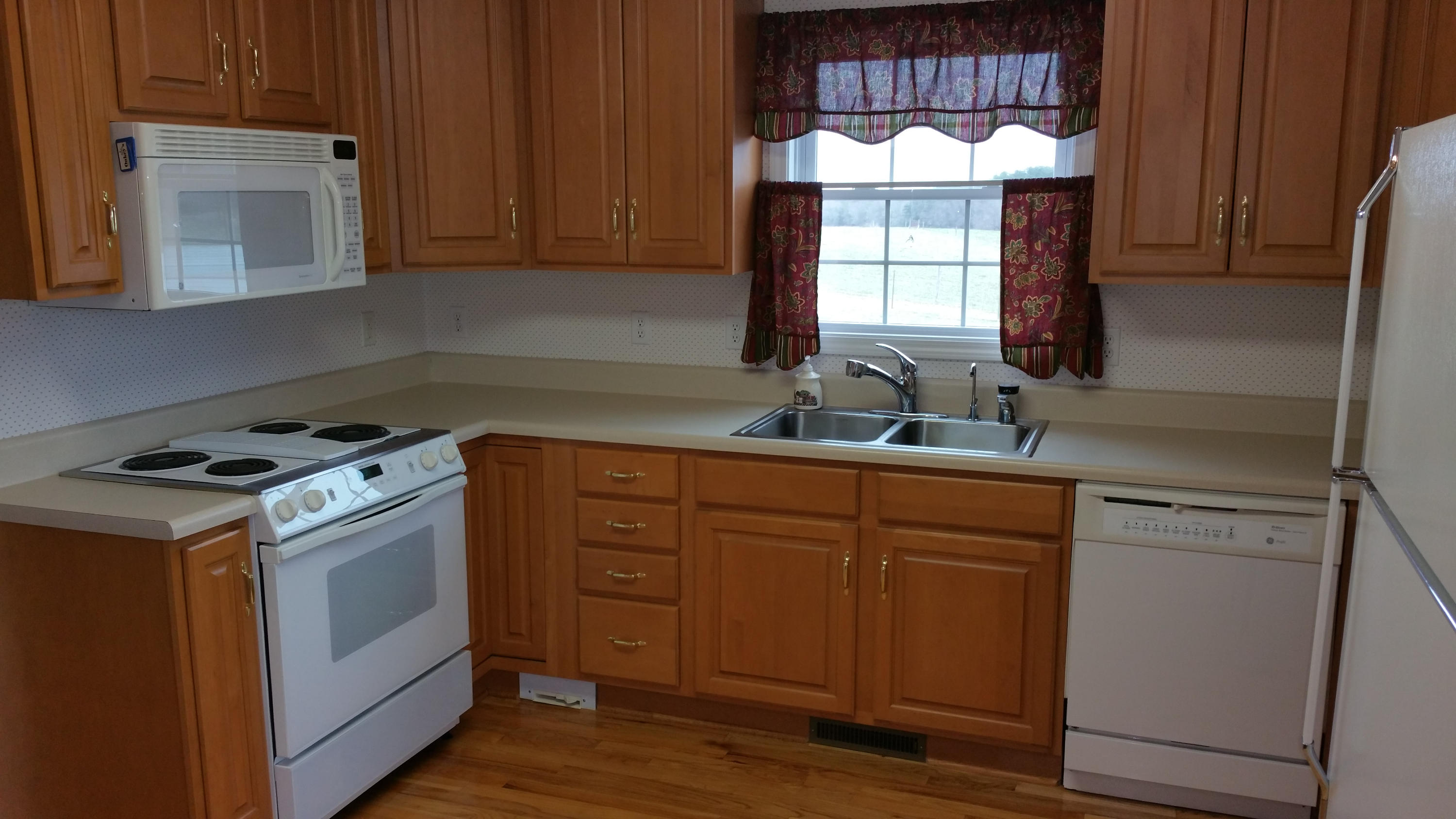 2598 Trinity Road Troutville, VA 24175 - Photo 17 of 55 Country kitchen