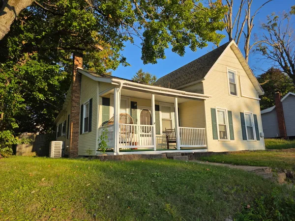 $164,000 | 501 South Oak Street, Buchanan, MI 49107