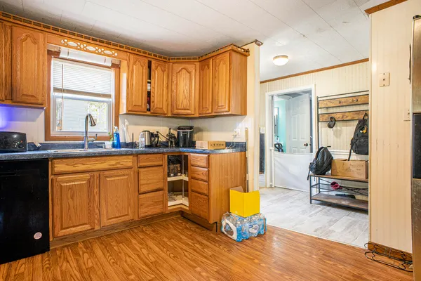 $164,000 | 501 South Oak Street, Buchanan, MI 49107