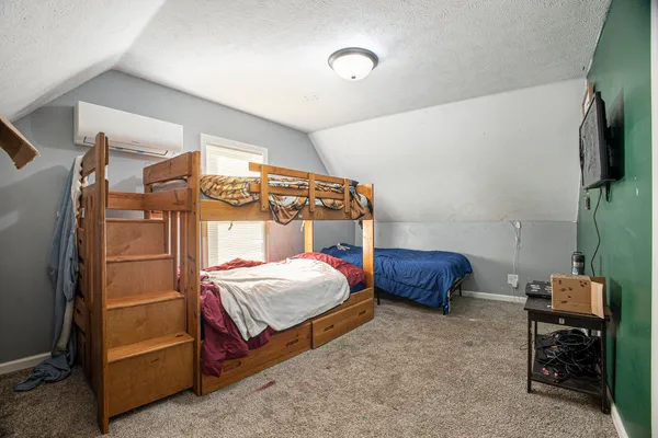 $164,000 | 501 South Oak Street, Buchanan, MI 49107