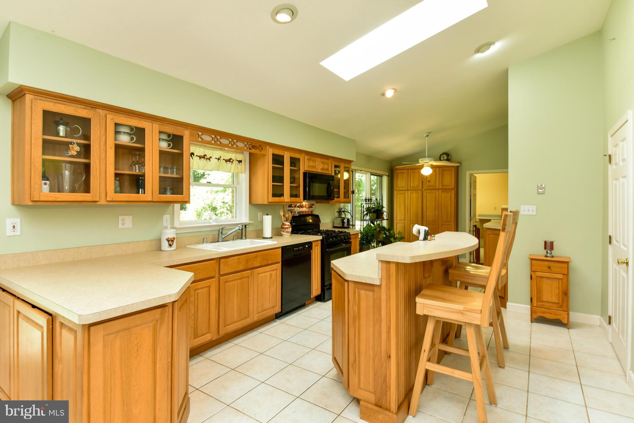 9885 Lomax Road Faulkner, MD 20632 - Photo 4 of 30 Kitchen