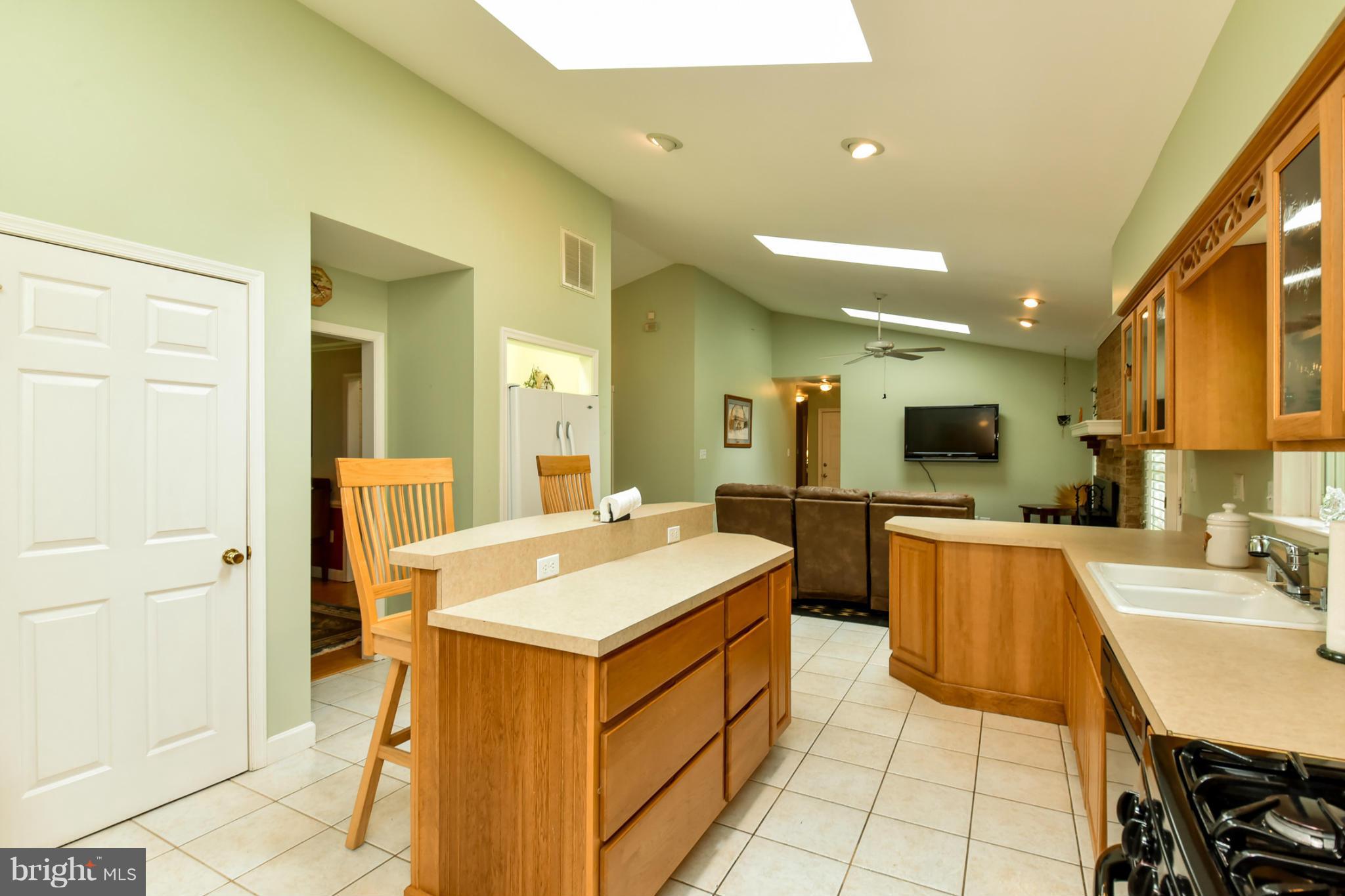 9885 Lomax Road Faulkner, MD 20632 - Photo 6 of 30 Kitchen