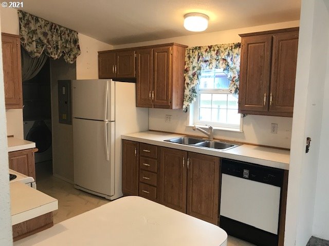 34492 Berg Road, Unit 4 Warren, OR 97053 - Photo 4 of 18 Gallery Image 4