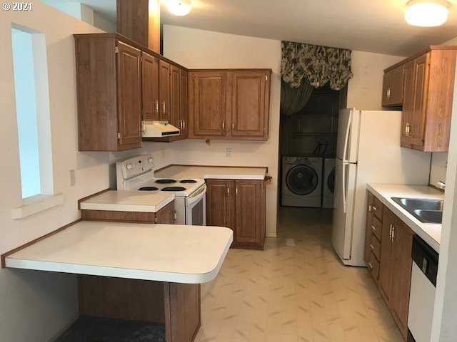 34492 Berg Road, Unit 4 Warren, OR 97053 - Photo 5 of 18 Gallery Image 5