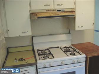 1074 South Common Road Camden, NJ 08104 - Photo 2 of 12
