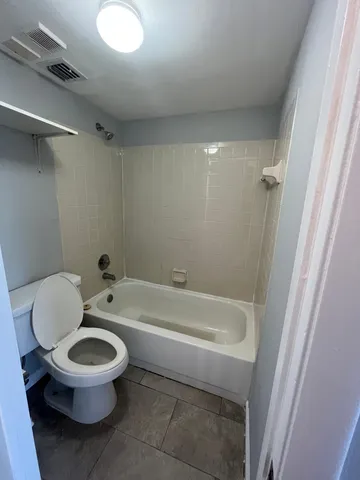 $1,495 | 718 Executive Center Drive, Unit 22, West Palm Beach, FL 33401
