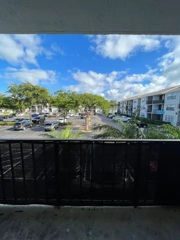 $1,495 | 718 Executive Center Drive, Unit 22, West Palm Beach, FL 33401
