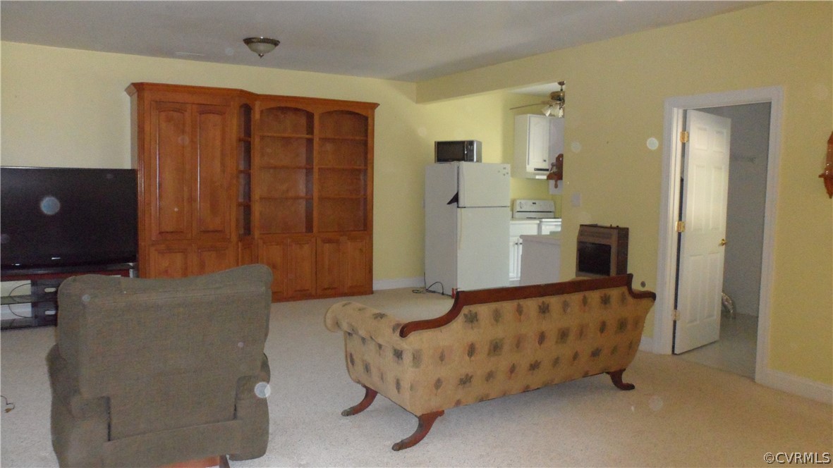 393 New Beginnings Road Shacklefords, VA 23156 - Photo 24 of 36 9+ Foot Ceilings! Walk-Out Basement Family Room o