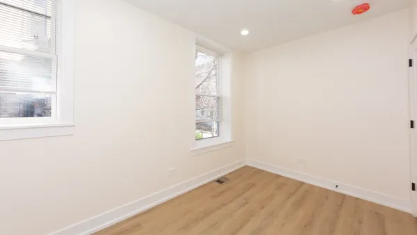 $4,500 | 2036 North Hoyne Avenue, Unit 1, Chicago, IL 60647