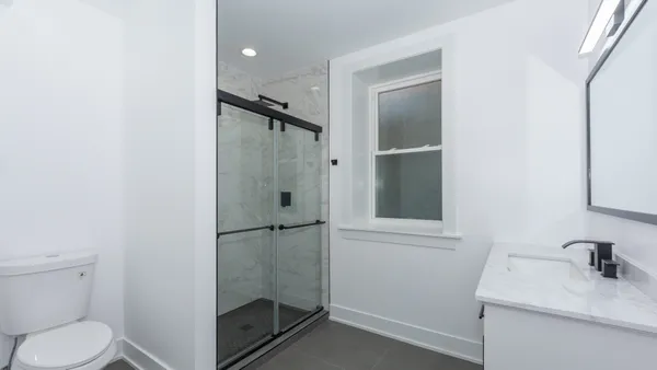 $4,500 | 2036 North Hoyne Avenue, Unit 1, Chicago, IL 60647