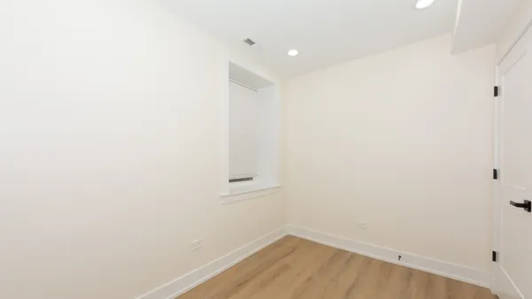 $4,500 | 2036 North Hoyne Avenue, Unit 1, Chicago, IL 60647