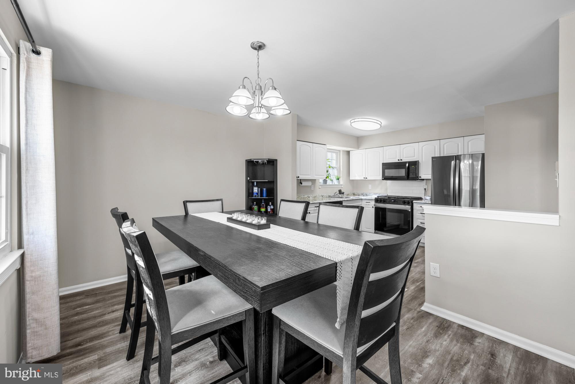 375 Swedesboro Road Gibbstown, NJ 08027 - Photo 8 of 27 Dining Room