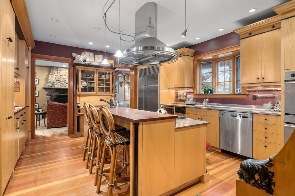 112 Abbott Road Wellesley, MA 02481 - Photo 11 of 27 Gallery Image 11