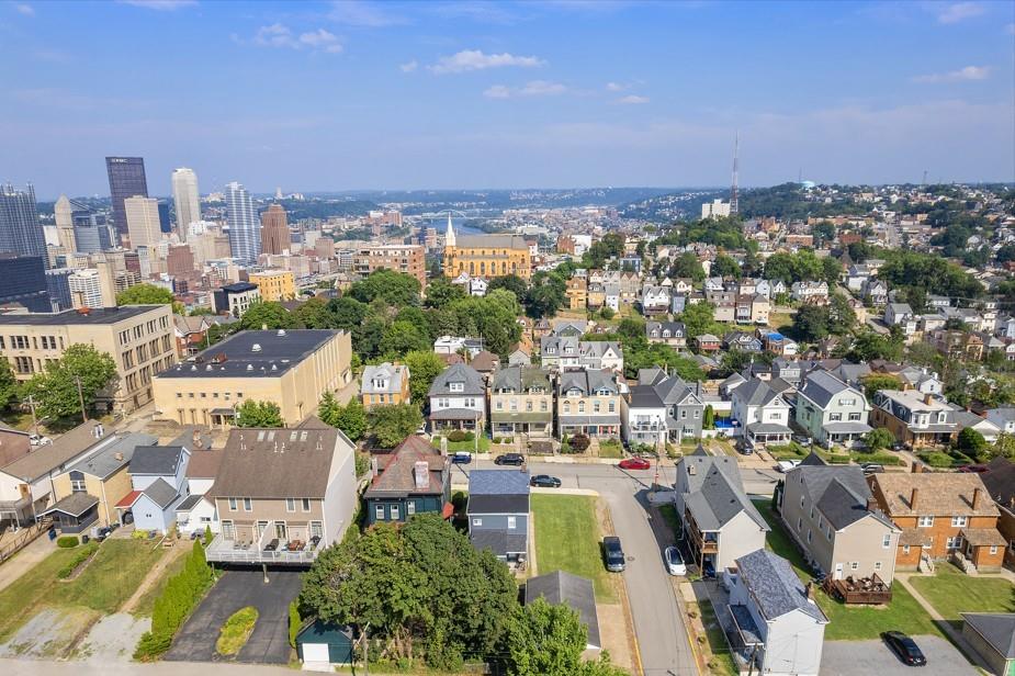 144 Bigham Street Pittsburgh, PA 15211 - Photo 43 of 45 a view of a city