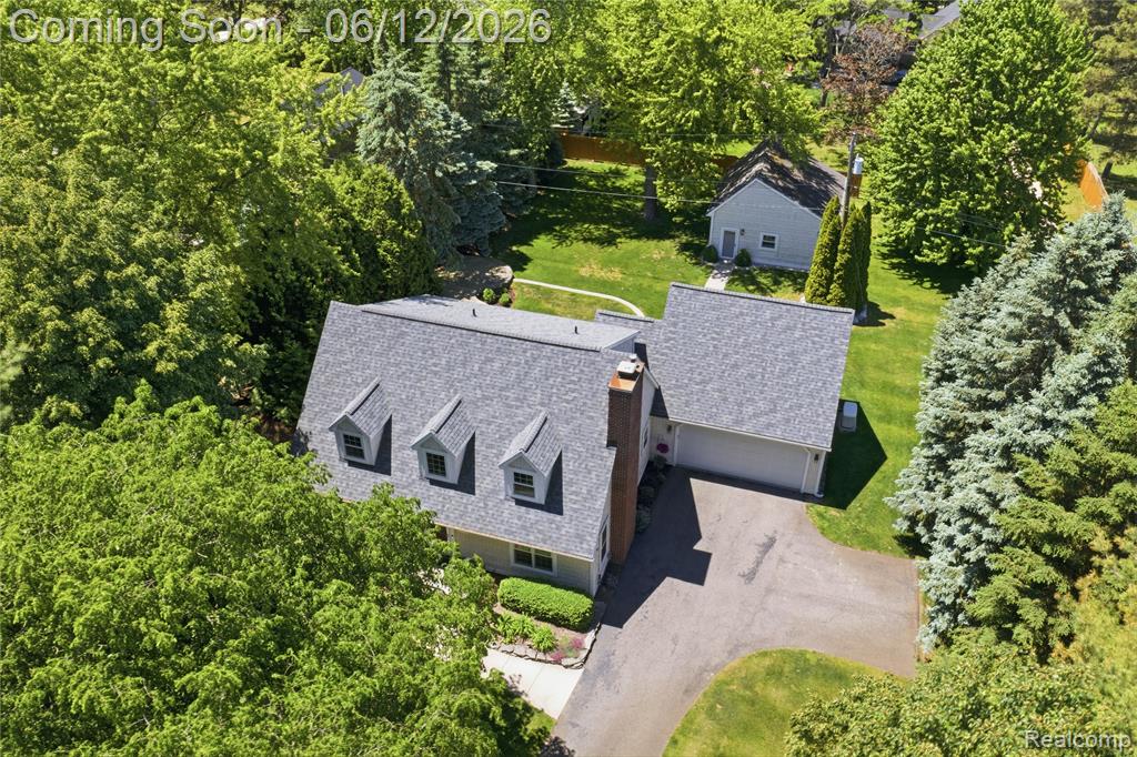830 Hemingway Road Lake Orion, MI 48362 - Photo 2 of 70